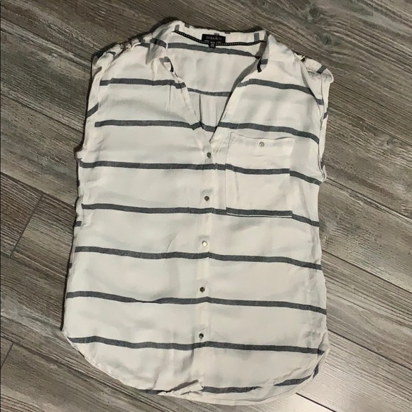 Incredibly soft Dynamite shirt - Picture 1 of 5